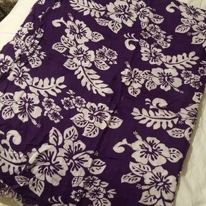 Purple and white hibiscus sarong